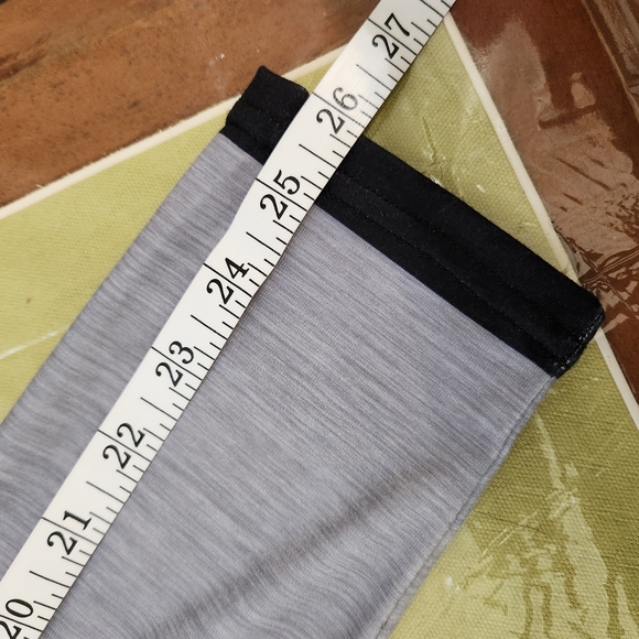 Womens made with love geometric long sleeve top black white grey sz l nwt - Picture 3 of 8